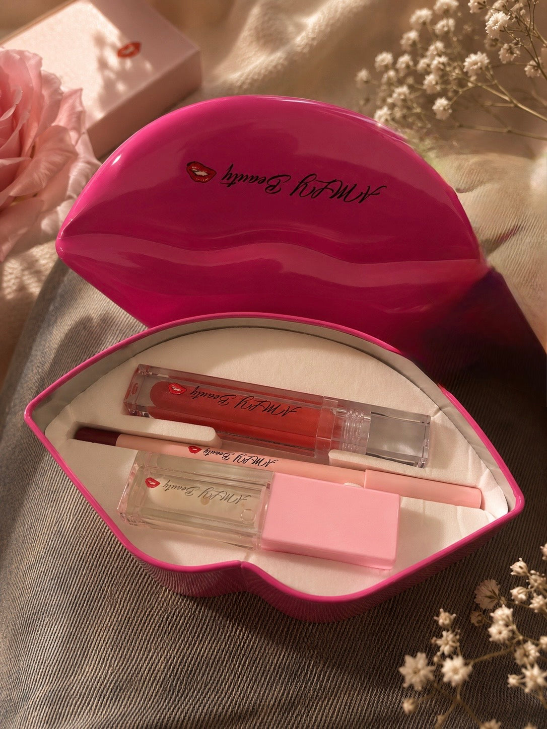 Get the perfect glossy lips with the AMLY Lip Kit. This must-have duo is designed to keep your lips looking soft, smooth, and hydrated while giving you a beautiful shine. We have brown , red , pink and light pink .